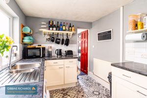 Kitchen- click for photo gallery